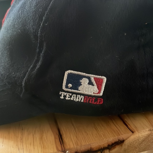 Youth Boston Red Sox navy. Red embroidered B trim in white. Official TeamMLB. - Picture 2 of 4